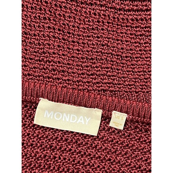 MONDAY Swimwear Fontelina Skirt in Cherry Lace Crochet - Picture 5 of 5